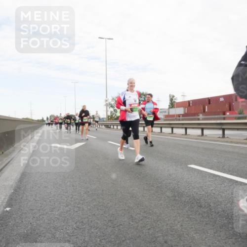 03.10.2025 - Köhlbrandbrückenlauf Matties Gatica Varas http://msf.ph/oto/9173727 03.10.2025 15:29:30 Position 3  meine-sportfotos.de