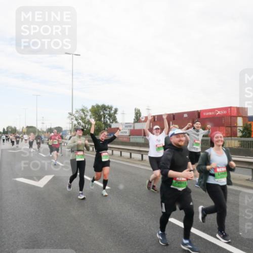 03.10.2025 - Köhlbrandbrückenlauf Matties Gatica Varas http://msf.ph/oto/9173734 03.10.2025 15:29:37 Position 3  meine-sportfotos.de