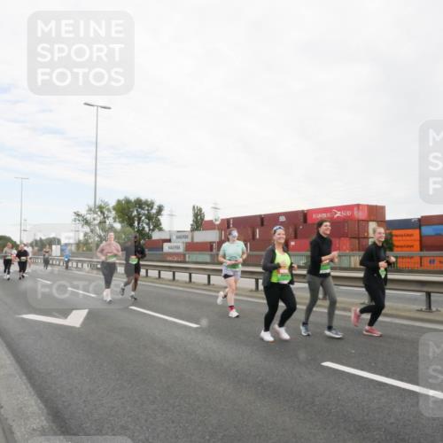 03.10.2025 - Köhlbrandbrückenlauf Matties Gatica Varas http://msf.ph/oto/9173739 03.10.2025 15:29:43 Position 3  meine-sportfotos.de