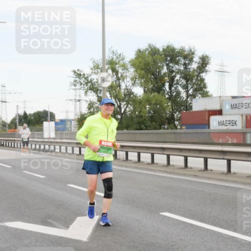 03.10.2025 - Köhlbrandbrückenlauf Matties Gatica Varas http://msf.ph/oto/9173773 03.10.2025 15:30:15 Position 3 8511 meine-sportfotos.de