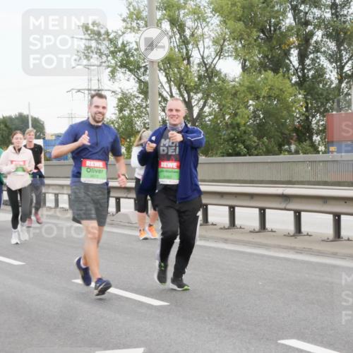 03.10.2025 - Köhlbrandbrückenlauf Matties Gatica Varas http://msf.ph/oto/9173779 03.10.2025 15:30:23 Position 3 8672, 8682, 520 meine-sportfotos.de