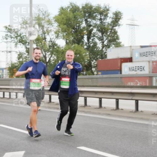 03.10.2025 - Köhlbrandbrückenlauf Matties Gatica Varas http://msf.ph/oto/9173781 03.10.2025 15:30:24 Position 3 2080 meine-sportfotos.de