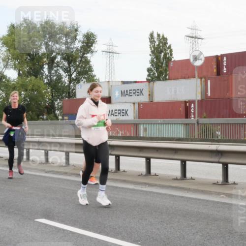 03.10.2025 - Köhlbrandbrückenlauf Matties Gatica Varas http://msf.ph/oto/9173786 03.10.2025 15:30:28 Position 3  meine-sportfotos.de