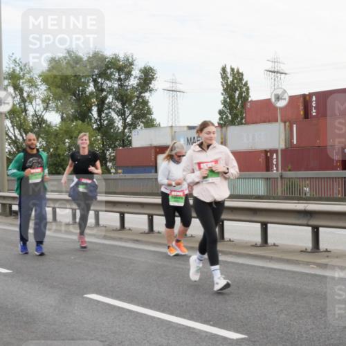 03.10.2025 - Köhlbrandbrückenlauf Matties Gatica Varas http://msf.ph/oto/9173787 03.10.2025 15:30:28 Position 3  meine-sportfotos.de
