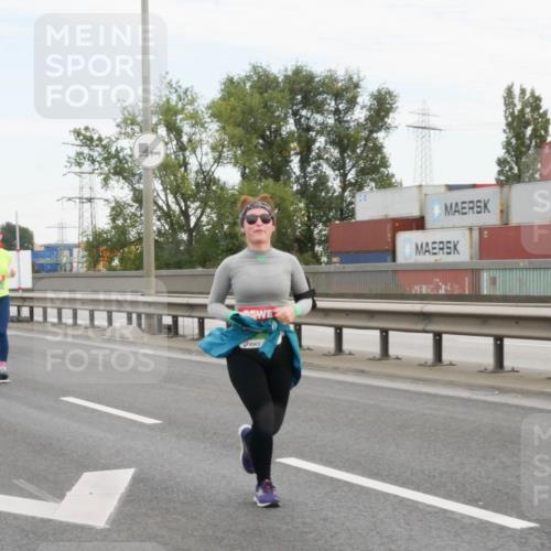 03.10.2025 - Köhlbrandbrückenlauf Matties Gatica Varas http://msf.ph/oto/9173805 03.10.2025 15:30:41 Position 3  meine-sportfotos.de