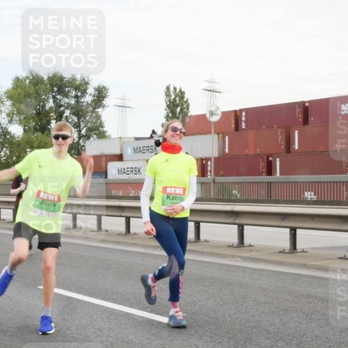 03.10.2025 - Köhlbrandbrückenlauf Matties Gatica Varas http://msf.ph/oto/9173811 03.10.2025 15:30:46 Position 3  meine-sportfotos.de
