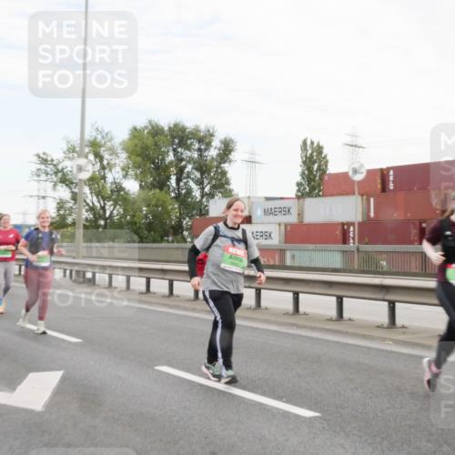 03.10.2025 - Köhlbrandbrückenlauf Matties Gatica Varas http://msf.ph/oto/9173816 03.10.2025 15:30:49 Position 3  meine-sportfotos.de