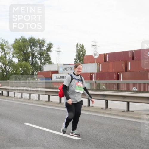 03.10.2025 - Köhlbrandbrückenlauf Matties Gatica Varas http://msf.ph/oto/9173817 03.10.2025 15:30:50 Position 3 8649 meine-sportfotos.de
