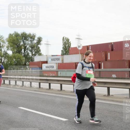 03.10.2025 - Köhlbrandbrückenlauf Matties Gatica Varas http://msf.ph/oto/9173818 03.10.2025 15:30:50 Position 3  meine-sportfotos.de