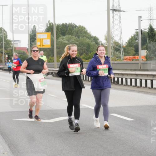 03.10.2025 - Köhlbrandbrückenlauf Matties Gatica Varas http://msf.ph/oto/9173821 03.10.2025 15:31:08 Position 3  meine-sportfotos.de