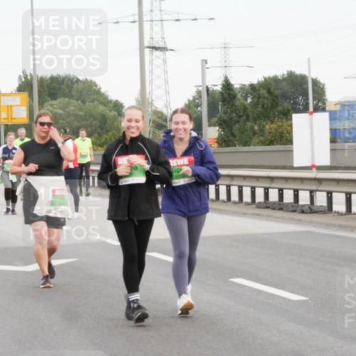 03.10.2025 - Köhlbrandbrückenlauf Matties Gatica Varas http://msf.ph/oto/9173825 03.10.2025 15:31:10 Position 3  meine-sportfotos.de