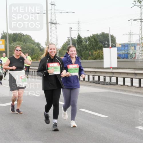 03.10.2025 - Köhlbrandbrückenlauf Matties Gatica Varas http://msf.ph/oto/9173826 03.10.2025 15:31:10 Position 3 330, 8720 meine-sportfotos.de