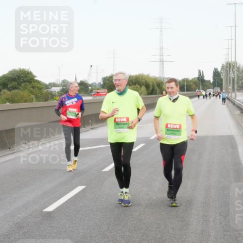 03.10.2025 - Köhlbrandbrückenlauf Matties Gatica Varas http://msf.ph/oto/9173835 03.10.2025 15:31:31 Position 3 9085, 9084 meine-sportfotos.de