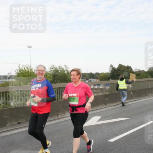 03.10.2025 - Köhlbrandbrückenlauf Matties Gatica Varas http://msf.ph/oto/9173840 03.10.2025 15:31:38 Position 3 2025, 7489 meine-sportfotos.de