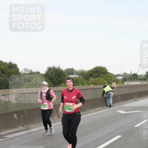 03.10.2025 - Köhlbrandbrückenlauf Matties Gatica Varas http://msf.ph/oto/9173847 03.10.2025 15:31:49 Position 3 9235 meine-sportfotos.de