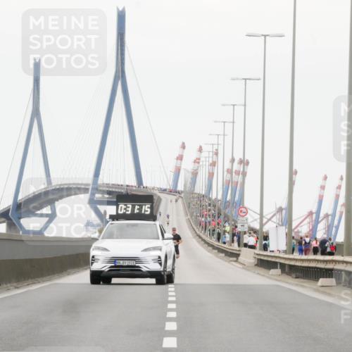 03.10.2025 - Köhlbrandbrückenlauf Matties Gatica Varas http://msf.ph/oto/9173853 03.10.2025 15:32:12 Position 3 0, 31, 15, 193, 12, 1, 12 meine-sportfotos.de