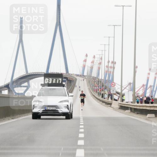 03.10.2025 - Köhlbrandbrückenlauf Matties Gatica Varas http://msf.ph/oto/9173857 03.10.2025 15:32:14 Position 3 0, 31, 17, 12, 12, 193 meine-sportfotos.de