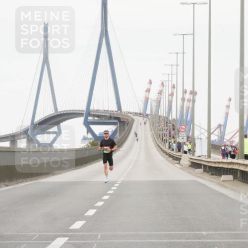 03.10.2025 - Köhlbrandbrückenlauf Matties Gatica Varas http://msf.ph/oto/9173865 03.10.2025 15:32:24 Position 3 12 meine-sportfotos.de