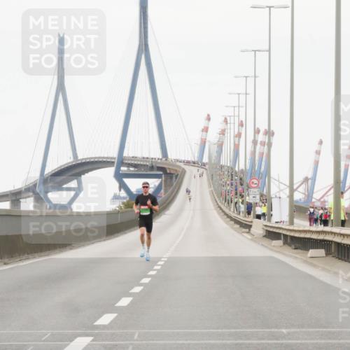 03.10.2025 - Köhlbrandbrückenlauf Matties Gatica Varas http://msf.ph/oto/9173866 03.10.2025 15:32:25 Position 3 12, 1 meine-sportfotos.de