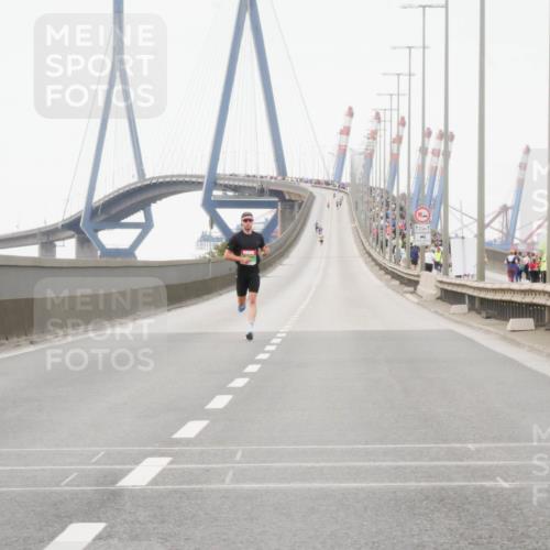 03.10.2025 - Köhlbrandbrückenlauf Matties Gatica Varas http://msf.ph/oto/9173867 03.10.2025 15:32:25 Position 3 12, 1 meine-sportfotos.de
