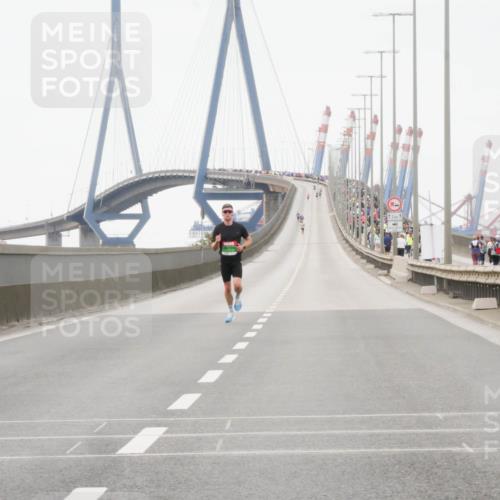 03.10.2025 - Köhlbrandbrückenlauf Matties Gatica Varas http://msf.ph/oto/9173868 03.10.2025 15:32:26 Position 3 12, 1 meine-sportfotos.de