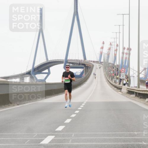 03.10.2025 - Köhlbrandbrückenlauf Matties Gatica Varas http://msf.ph/oto/9173873 03.10.2025 15:32:28 Position 3 712, 1 meine-sportfotos.de