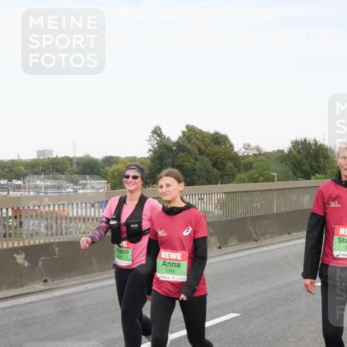 03.10.2025 - Köhlbrandbrückenlauf Matties Gatica Varas http://msf.ph/oto/9173897 03.10.2025 15:33:14 Position 3 8893, 8894 meine-sportfotos.de