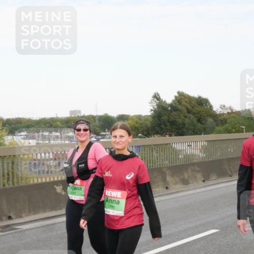 03.10.2025 - Köhlbrandbrückenlauf Matties Gatica Varas http://msf.ph/oto/9173898 03.10.2025 15:33:14 Position 3 8891, 8893, 8894 meine-sportfotos.de