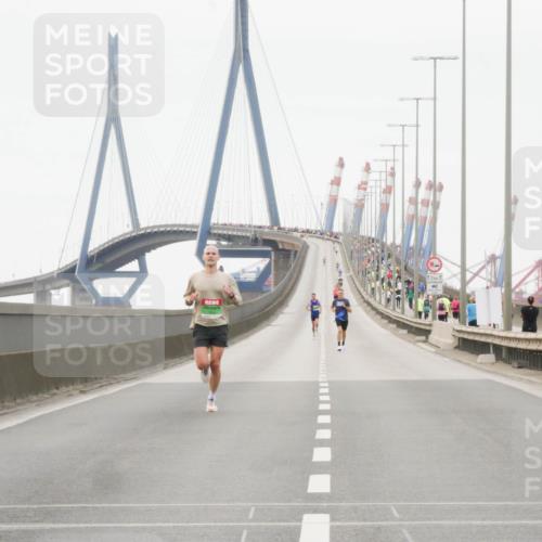 03.10.2025 - Köhlbrandbrückenlauf Matties Gatica Varas http://msf.ph/oto/9173902 03.10.2025 15:33:47 Position 3 12, 1 meine-sportfotos.de