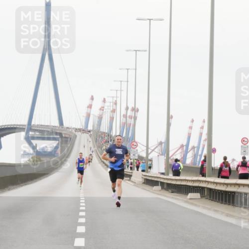 03.10.2025 - Köhlbrandbrückenlauf Matties Gatica Varas http://msf.ph/oto/9173918 03.10.2025 15:34:03 Position 3 12, 1, 2025, 12, 1 meine-sportfotos.de