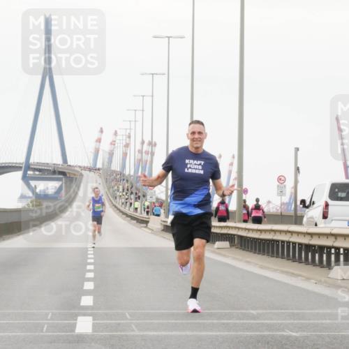 03.10.2025 - Köhlbrandbrückenlauf Matties Gatica Varas http://msf.ph/oto/9173929 03.10.2025 15:34:09 Position 3 12, 1, 12, 1, 3195 meine-sportfotos.de