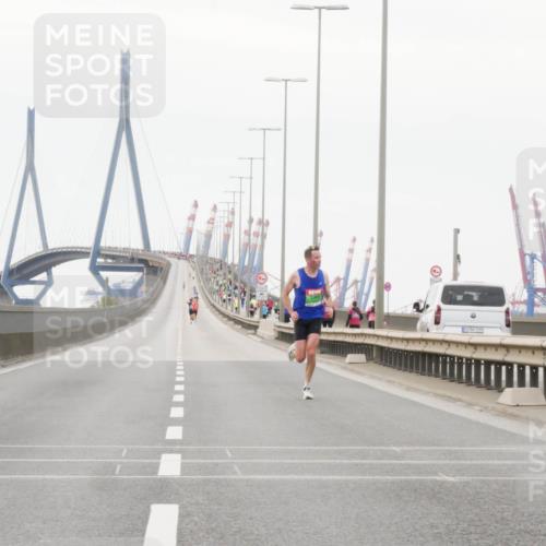 03.10.2025 - Köhlbrandbrückenlauf Matties Gatica Varas http://msf.ph/oto/9173936 03.10.2025 15:34:17 Position 3 12, 1, 3395 meine-sportfotos.de