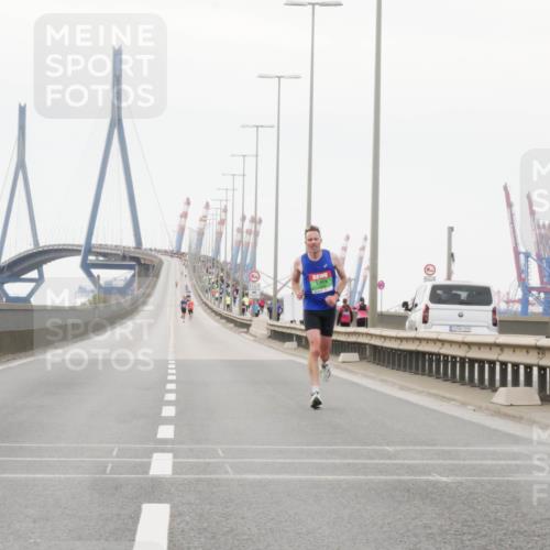 03.10.2025 - Köhlbrandbrückenlauf Matties Gatica Varas http://msf.ph/oto/9173938 03.10.2025 15:34:18 Position 3 12, 1, 3195 meine-sportfotos.de