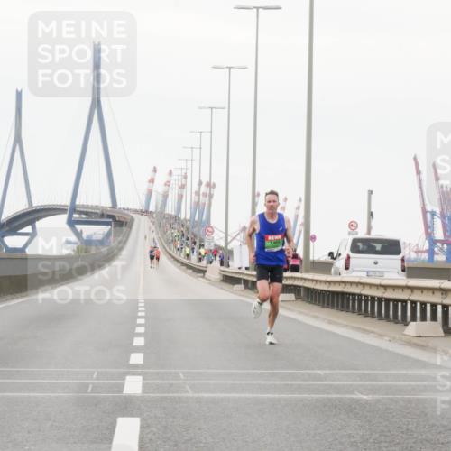 03.10.2025 - Köhlbrandbrückenlauf Matties Gatica Varas http://msf.ph/oto/9173939 03.10.2025 15:34:18 Position 3 121, 3195 meine-sportfotos.de