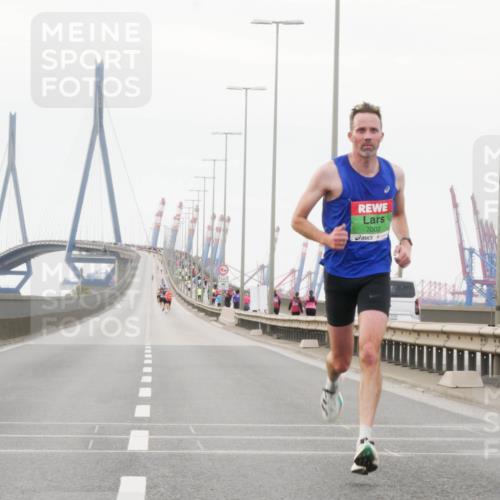 03.10.2025 - Köhlbrandbrückenlauf Matties Gatica Varas http://msf.ph/oto/9173946 03.10.2025 15:34:22 Position 3 7002 meine-sportfotos.de