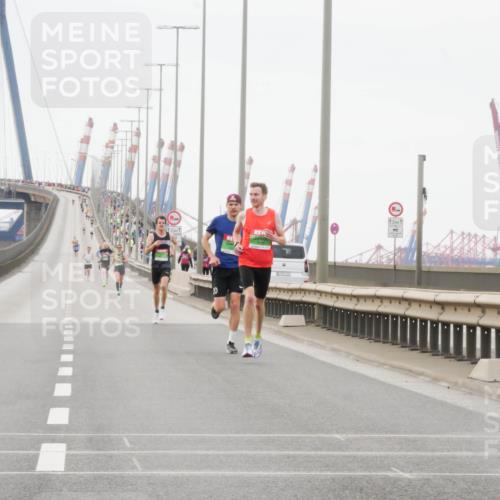 03.10.2025 - Köhlbrandbrückenlauf Matties Gatica Varas http://msf.ph/oto/9173955 03.10.2025 15:34:56 Position 3  meine-sportfotos.de