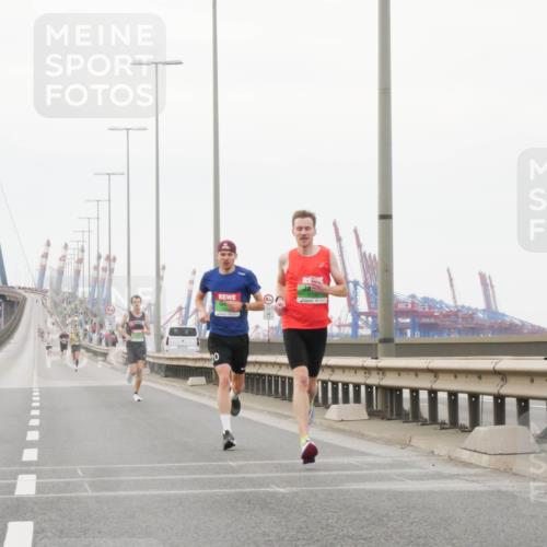 03.10.2025 - Köhlbrandbrückenlauf Matties Gatica Varas http://msf.ph/oto/9173964 03.10.2025 15:35:00 Position 3 20 meine-sportfotos.de