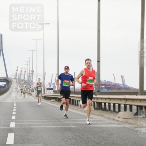 03.10.2025 - Köhlbrandbrückenlauf Matties Gatica Varas http://msf.ph/oto/9173965 03.10.2025 15:35:01 Position 3 1207 meine-sportfotos.de
