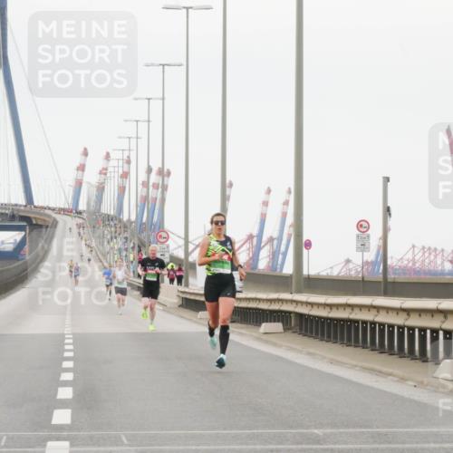 03.10.2025 - Köhlbrandbrückenlauf Matties Gatica Varas http://msf.ph/oto/9173971 03.10.2025 15:35:15 Position 3 2, 1, 12, 1 meine-sportfotos.de