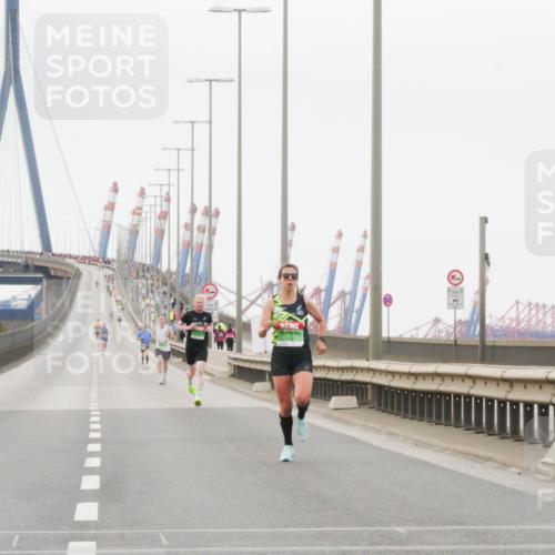 03.10.2025 - Köhlbrandbrückenlauf Matties Gatica Varas http://msf.ph/oto/9173972 03.10.2025 15:35:16 Position 3  meine-sportfotos.de