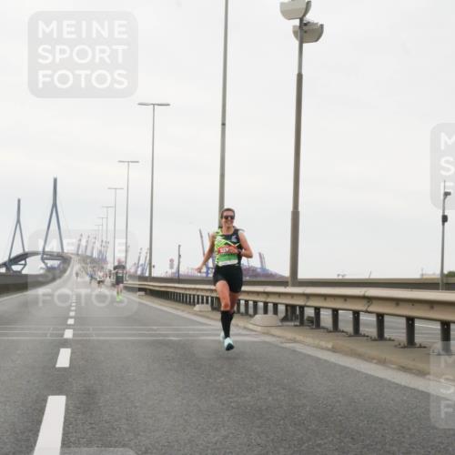 03.10.2025 - Köhlbrandbrückenlauf Matties Gatica Varas http://msf.ph/oto/9173978 03.10.2025 15:35:21 Position 3  meine-sportfotos.de
