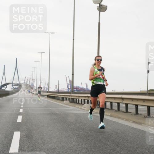 03.10.2025 - Köhlbrandbrückenlauf Matties Gatica Varas http://msf.ph/oto/9173980 03.10.2025 15:35:22 Position 3 7034 meine-sportfotos.de