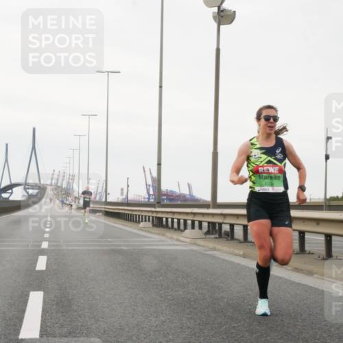 03.10.2025 - Köhlbrandbrückenlauf Matties Gatica Varas http://msf.ph/oto/9173981 03.10.2025 15:35:22 Position 3 7034 meine-sportfotos.de