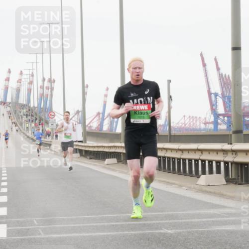03.10.2025 - Köhlbrandbrückenlauf Matties Gatica Varas http://msf.ph/oto/9173983 03.10.2025 15:35:27 Position 3 12, 7015 meine-sportfotos.de