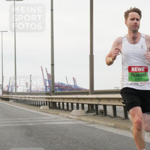 03.10.2025 - Köhlbrandbrückenlauf Matties Gatica Varas http://msf.ph/oto/9173999 03.10.2025 15:35:39 Position 3 8787 meine-sportfotos.de