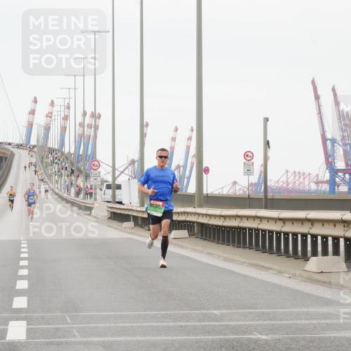 03.10.2025 - Köhlbrandbrückenlauf Matties Gatica Varas http://msf.ph/oto/9174000 03.10.2025 15:35:43 Position 3 12, 1, 12, 1 meine-sportfotos.de