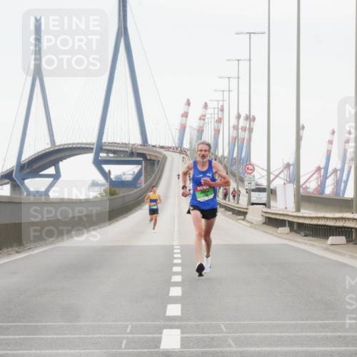 03.10.2025 - Köhlbrandbrückenlauf Matties Gatica Varas http://msf.ph/oto/9174020 03.10.2025 15:36:00 Position 3  meine-sportfotos.de