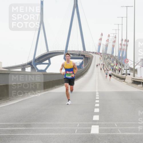 03.10.2025 - Köhlbrandbrückenlauf Matties Gatica Varas http://msf.ph/oto/9174030 03.10.2025 15:36:16 Position 3 12, 1 meine-sportfotos.de