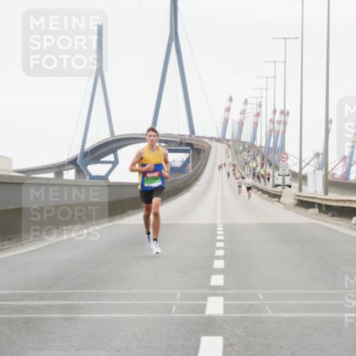 03.10.2025 - Köhlbrandbrückenlauf Matties Gatica Varas http://msf.ph/oto/9174032 03.10.2025 15:36:17 Position 3  meine-sportfotos.de