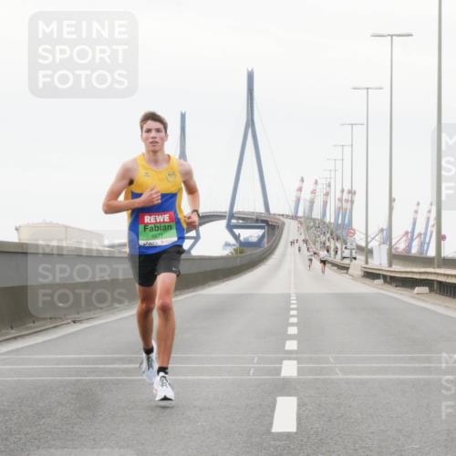 03.10.2025 - Köhlbrandbrückenlauf Matties Gatica Varas http://msf.ph/oto/9174041 03.10.2025 15:36:22 Position 3 8871 meine-sportfotos.de